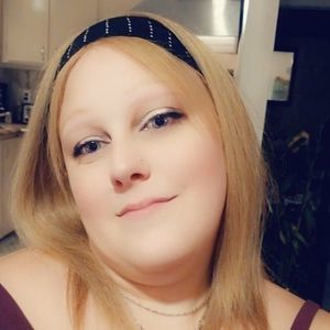 Meet your Posher, Guylaine